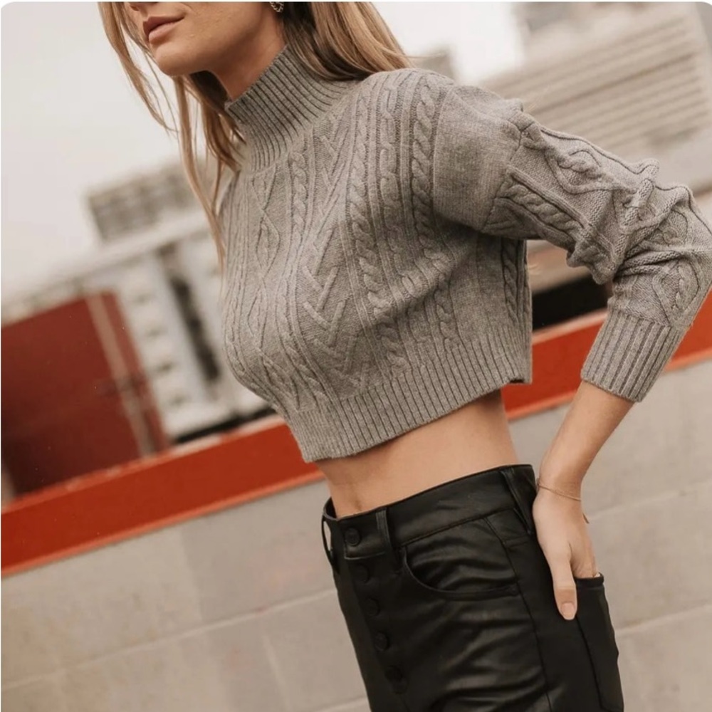 Crescent Gray Cable Knit cropped Turtleneck Sweater New NWT size S small